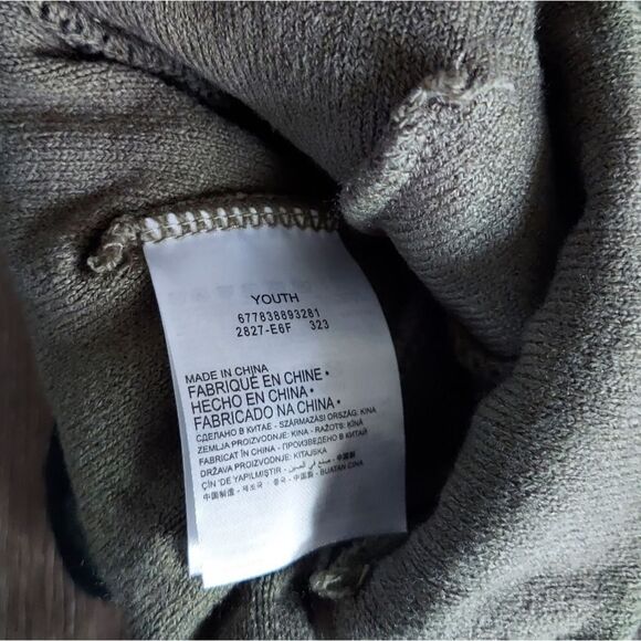 NIKE ARMY GREEN CAMO KNIT BEANIE POM HAT ONE SZ FIT ALL YOUTH - Picture 3 of 3